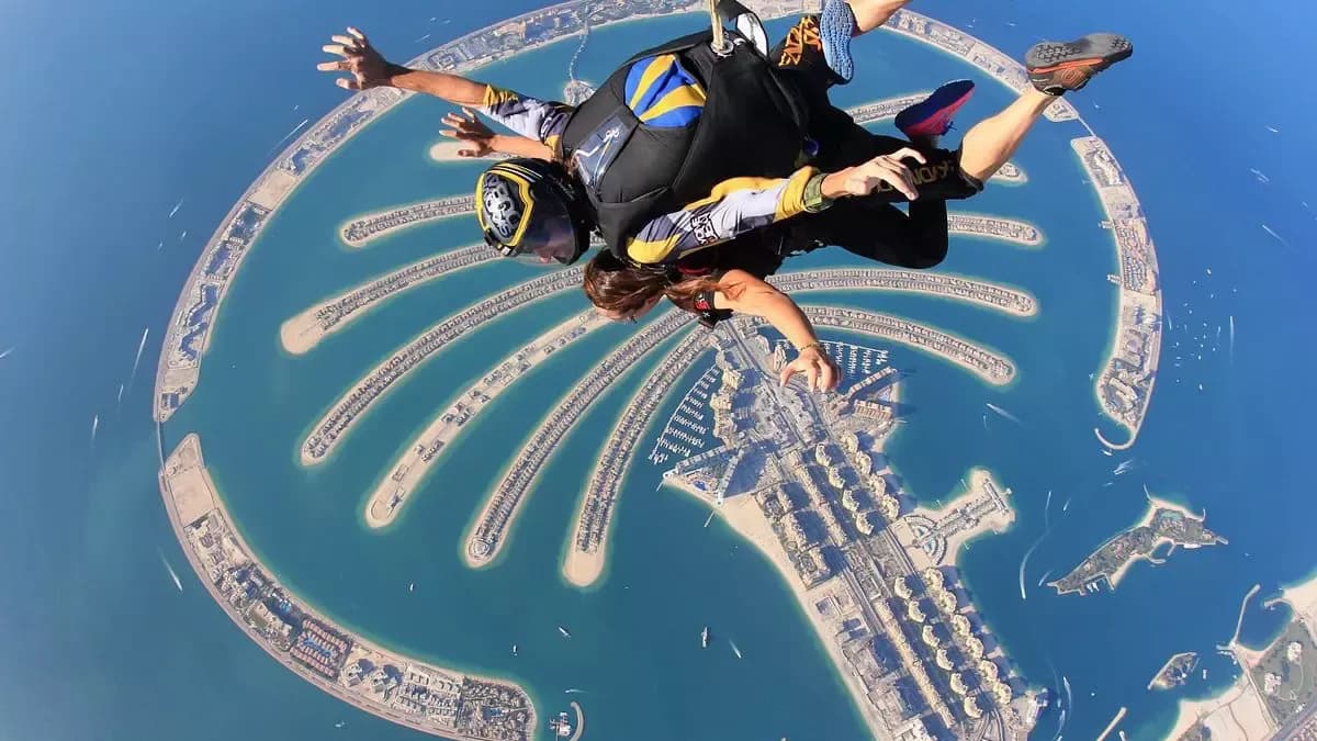 Tandem Skydive over Palm Jumeirah — photo 4
