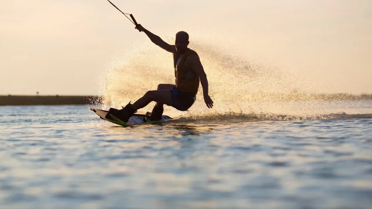 Wakeboarding from Dubai Marina — photo 1
