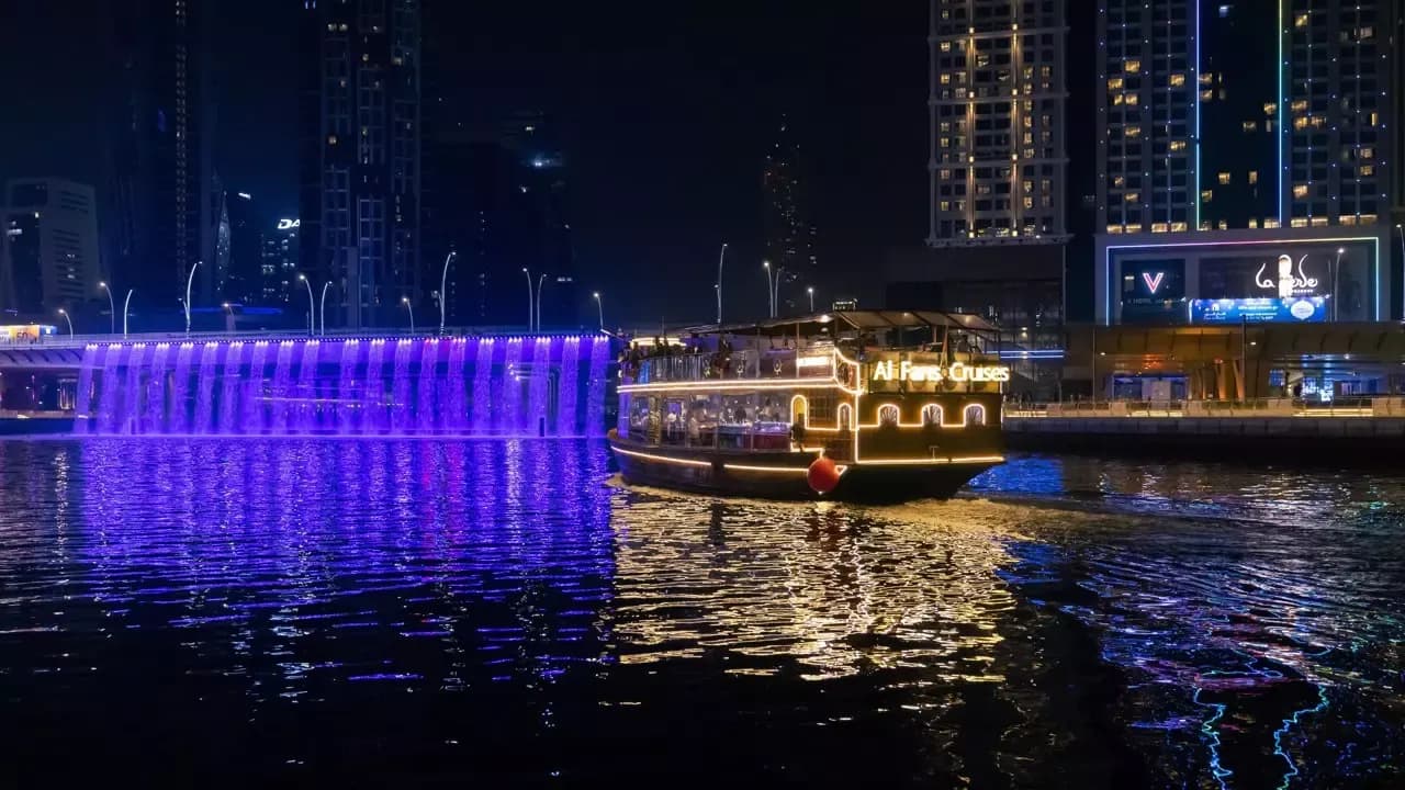 Dubai Water Canal Dhow Dinner Cruise — photo 6