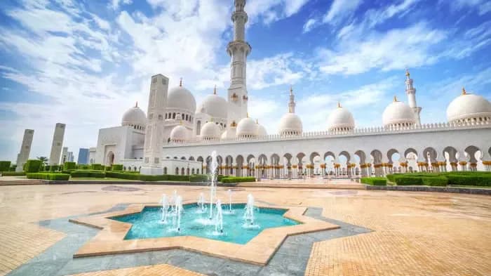 Abu Dhabi City Tour from Dubai (English-Speaking Guide) — photo 1