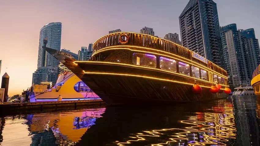 Alexandra Dhow Dinner Cruise in Dubai Marina — photo 1