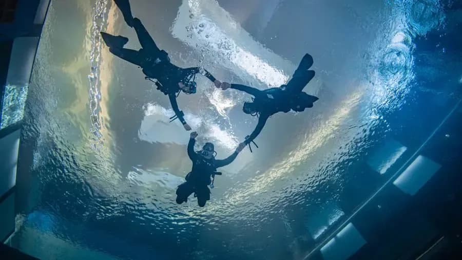 Deep Dive Dubai – Snorkelling & Scuba Diving — photo 1