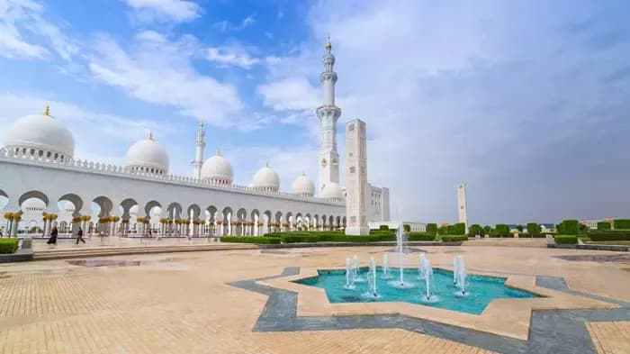Abu Dhabi City Tour from Dubai (Russian-Speaking Guide) — photo 4